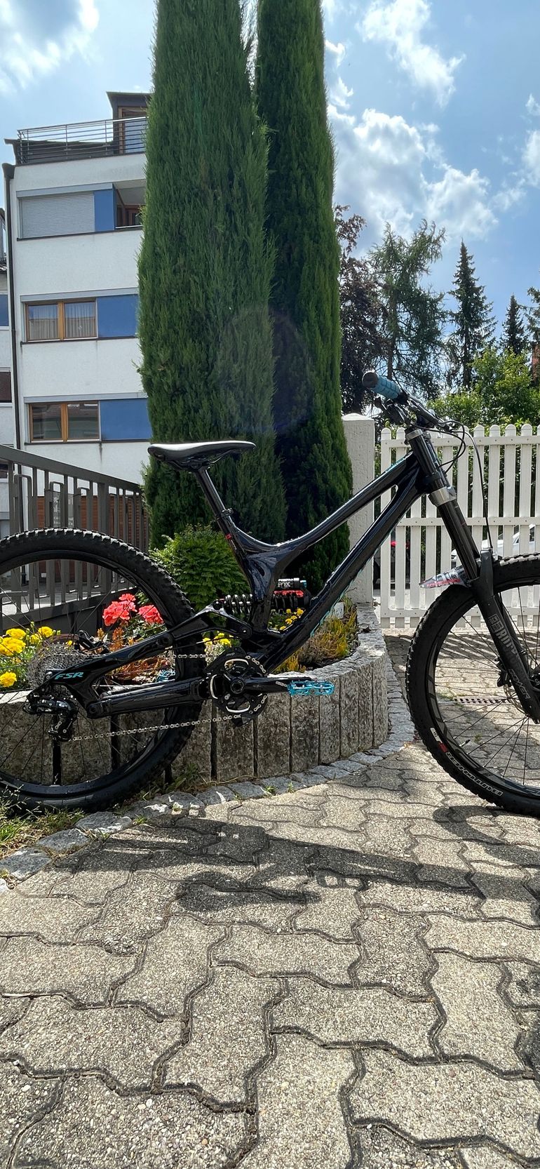Used Specialized Demo 8 I Alloy 2018 2018 Mountainbike, Black, 27.5 — image 1 of 7