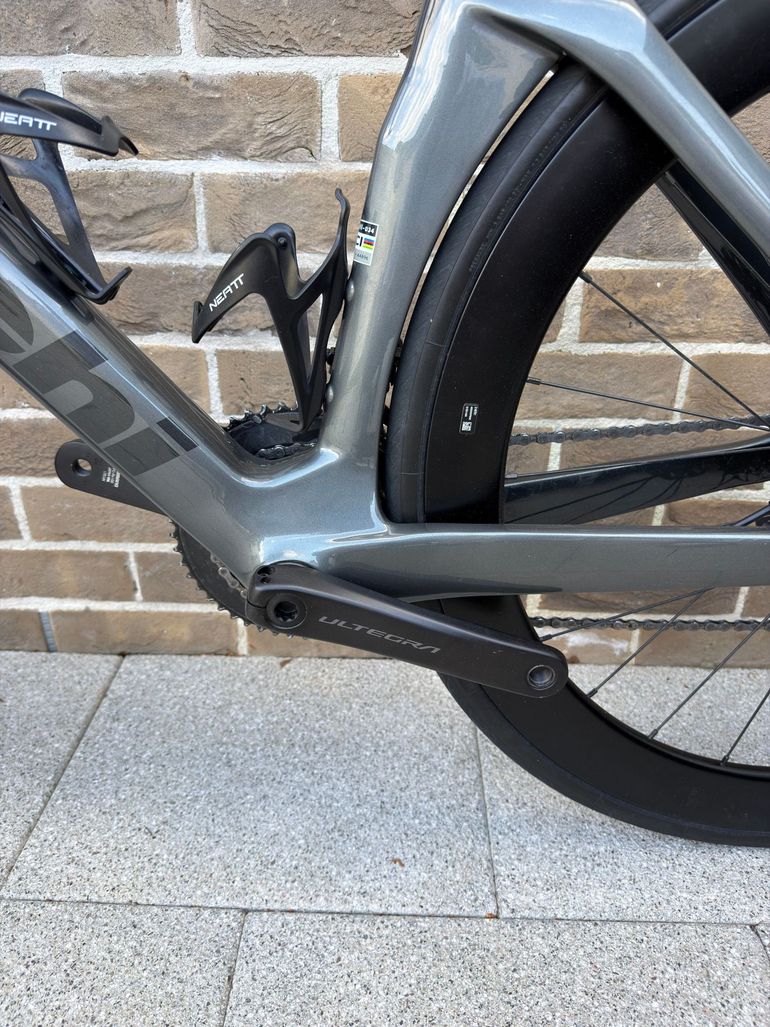 Used Bianchi Oltre Shimano Ultegra Di2 2024 Road & Gravel, Light Gray — image 12 of 19
