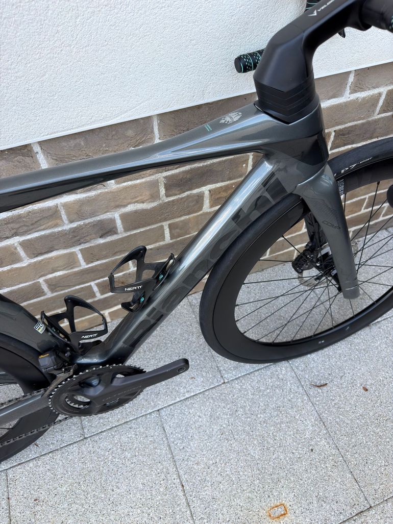 Used Bianchi Oltre Shimano Ultegra Di2 2024 Road & Gravel, Light Gray — image 9 of 19