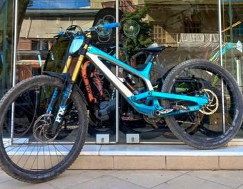 Used YT Industries Tues SRAM X0 2019 Mountainbike, Blu — image 3 of 11