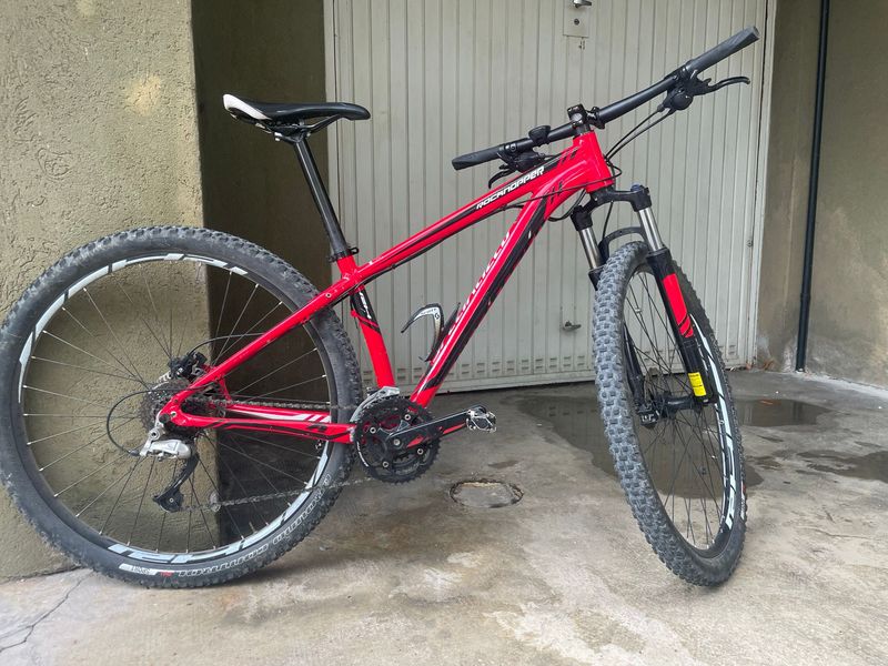 Used Specialized Rockhopper Shimano Deore XT 2016 Mountainbike, Red — image 2 of 5