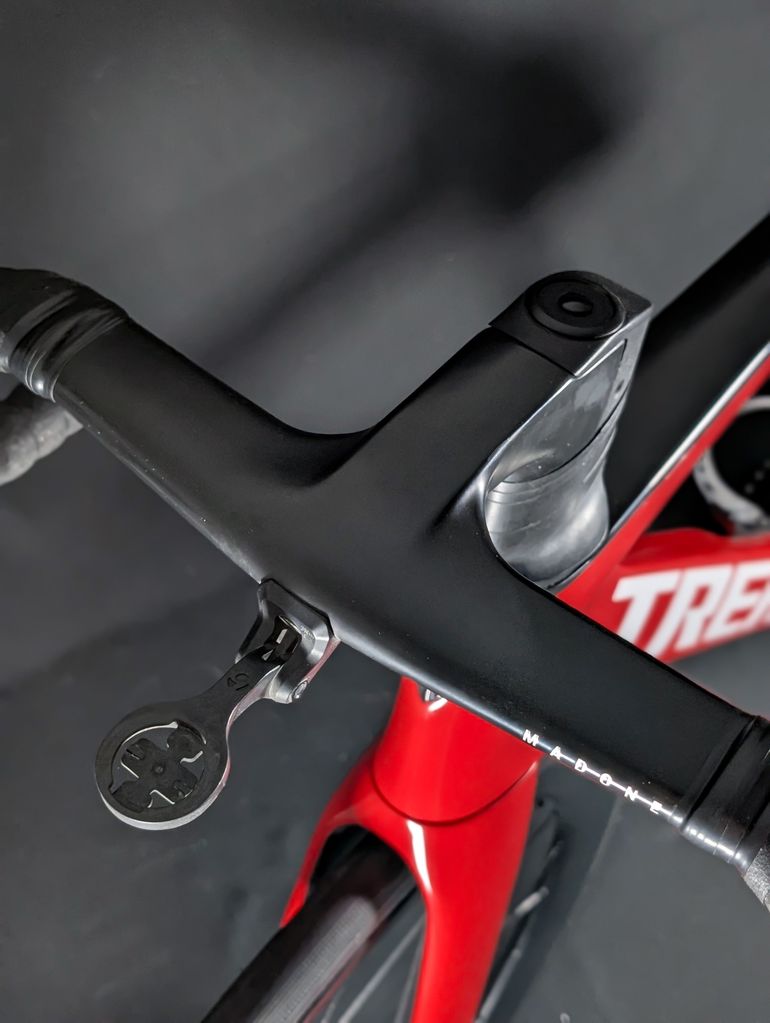 Used Trek Madone SLR 7 Gen 7 2024 2024 Road & Gravel — image 17 of 21