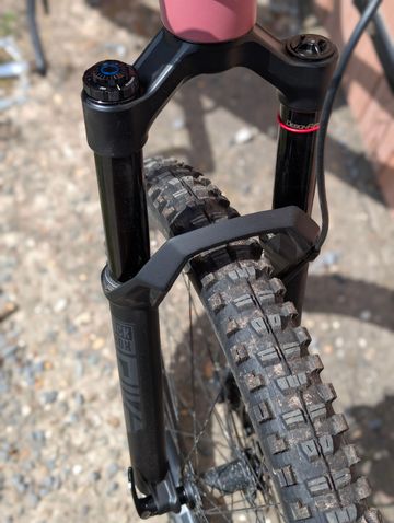 Used YT Industries Izzo Other 2025 Mountainbike, Purple — image 3 of 9