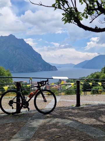 Używany Giant TCR Advanced 2 2019 2019 Road & Gravel — zdjęcie 3 z 3