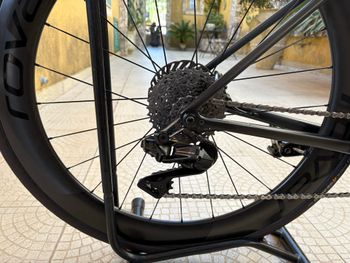 Used Specialized Tarmac Shimano Dura Ace Di2 2024 Road & Gravel — image 3 of 6