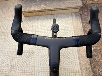 Used Specialized Tarmac Shimano Dura Ace Di2 2024 Road & Gravel — image 4 of 6