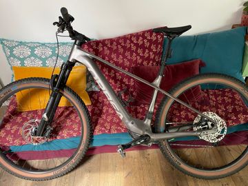 Used Orbea URRUN 10 2024 2024 Mountainbike, Light Gray, 29 — image 1 of 5