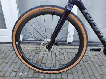 Used Giant Revolt, Advanced Pro 1 2023 2023 Road & Gravel — image 12 of 17