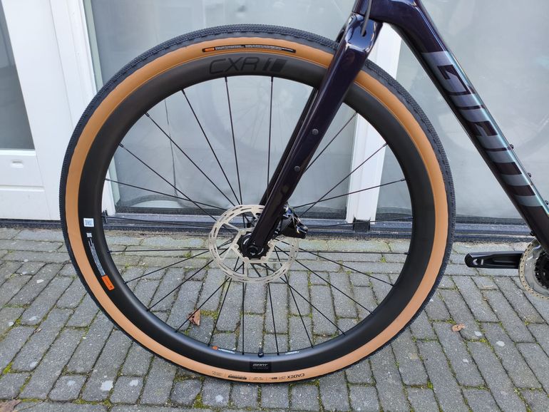 Used Giant Revolt, Advanced Pro 1 2023 2023 Road & Gravel — image 12 of 17