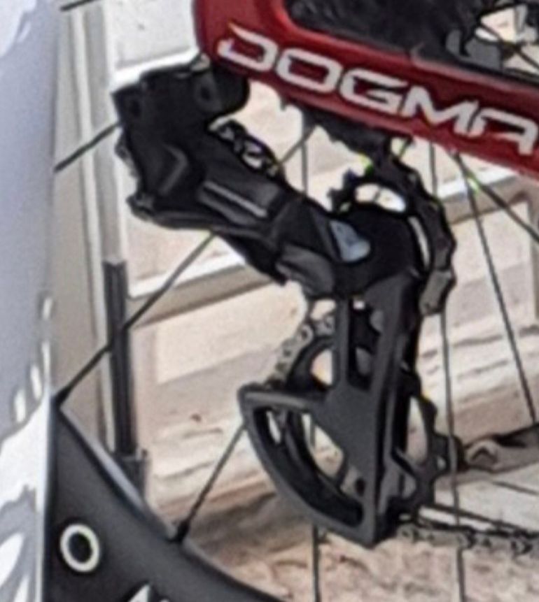 Used Pinarello dogma f Pinarello dogma f Custom Shimano Dura Ace Di2 2026 Road & Gravel, Red — image 3 of 4