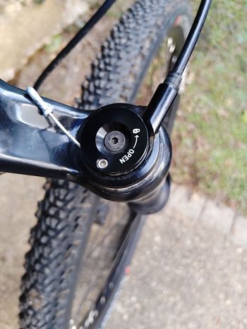 Used Orbea ALMA M30 2023 2023 Mountainbike, Black, 29 — image 7 of 8