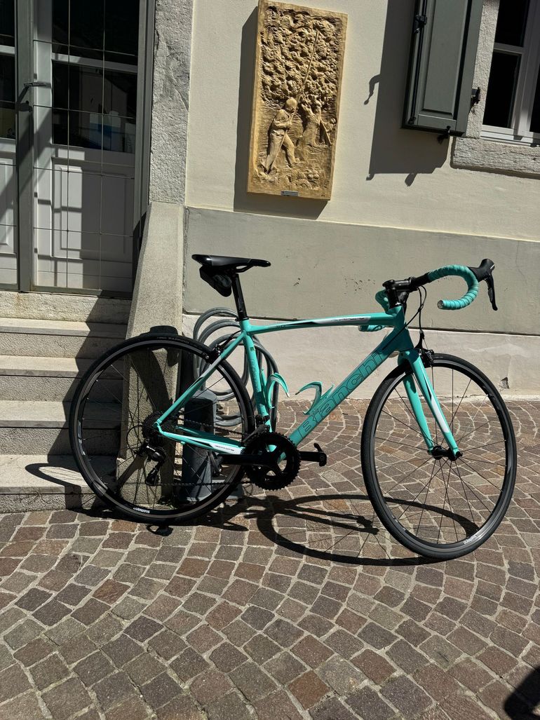 Used Bianchi Nirone Shimano 105 2018 Road & Gravel, Verde — image 9 of 9
