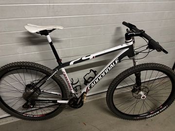 Used Cannondale FLASH 29ER 2013 Mountainbike, White — image 2 of 8