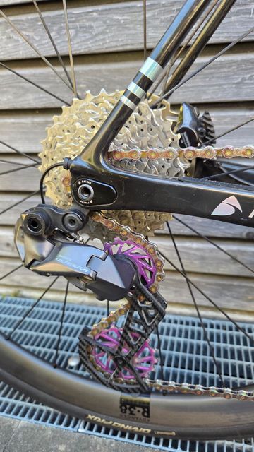 Used Factor O2 Shimano Ultegra Di2 2023 Road & Gravel, Black — image 5 of 9
