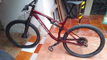 Used Specialized Chisel 2025 2025 Mountainbike, Red, 29 — image 7 of 9
