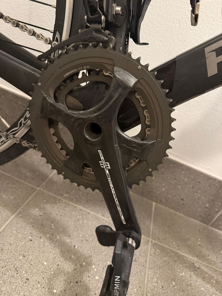 Used Pinarello DOGMA F8 2015 2015 Road & Gravel, Black — image 3 of 10
