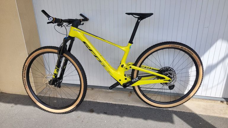 Used Scott Spark RC Comp 2023 2023 Mountainbike — image 1 of 9