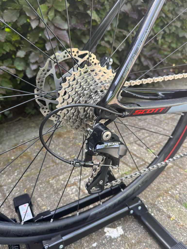 Used Scott Addict 20 2018 2018 Road & Gravel, Light Gray — image 4 of 6