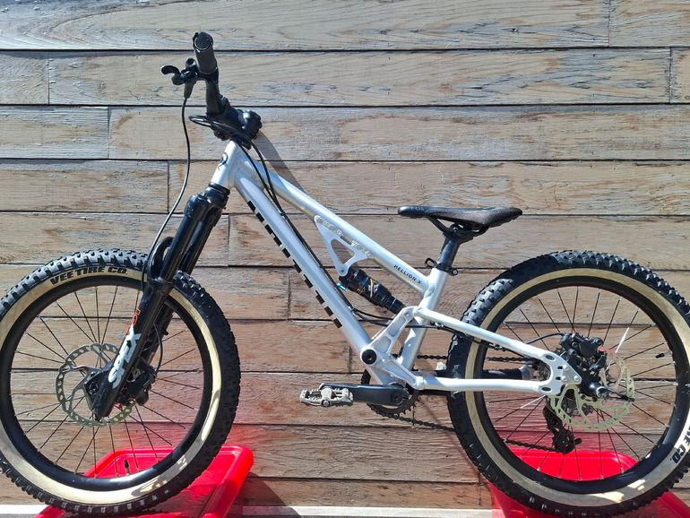 Used Early Rider Hellion X20 2024 2024 Youth, Hellgrau — image 2 of 8