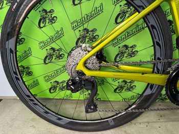 Used Cannondale SuperSix EVO 105 Di2 2023 Road & Gravel — image 4 of 7