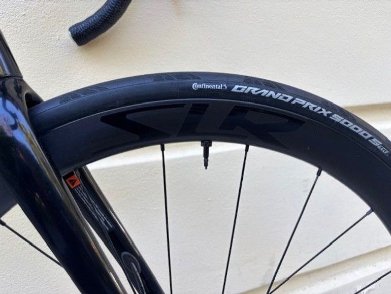 Used Giant TCR Advanced Pro 1 Di2 2025 2025 Road & Gravel — image 7 of 18