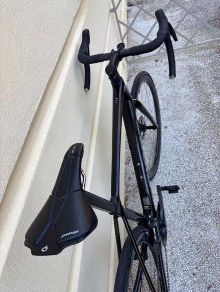 Used Giant TCR Advanced Pro 1 Di2 2025 2025 Road & Gravel — image 15 of 18