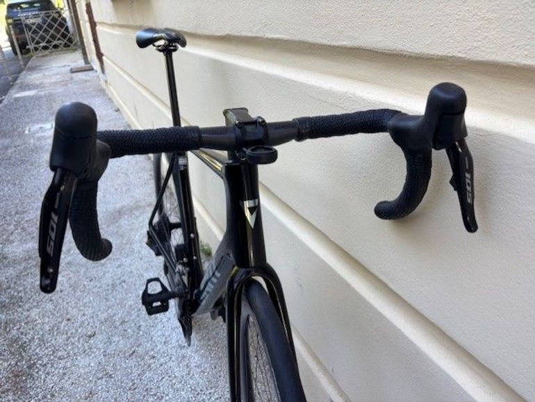 Used Giant TCR Advanced Pro 1 Di2 2025 2025 Road & Gravel — image 6 of 18