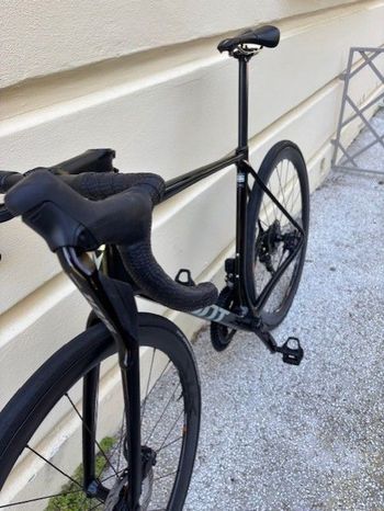 Used Giant TCR Advanced Pro 1 Di2 2025 2025 Road & Gravel — image 10 of 18