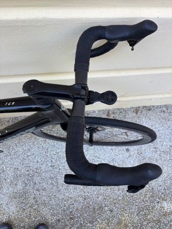 Used Giant TCR Advanced Pro 1 Di2 2025 2025 Road & Gravel — image 14 of 18