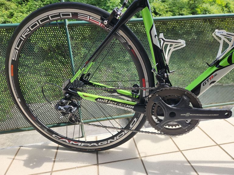 Used Willier Willier Custom Campagnolo Chorus 2016 Road & Gravel, Green — image 3 of 9