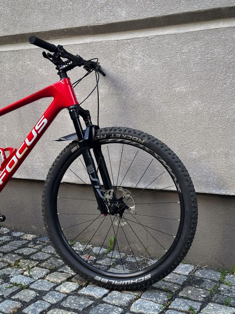 Used Focus Raven 8.8 2021 2021 Mountainbike, Red — image 2 of 8