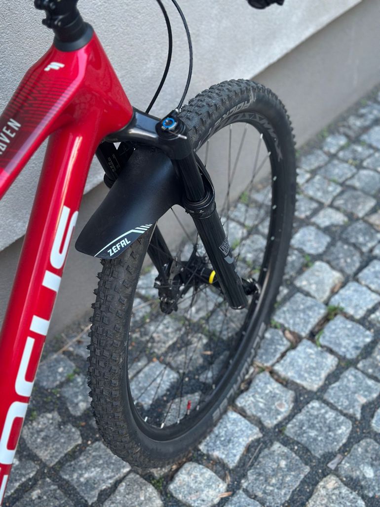 Used Focus Raven 8.8 2021 2021 Mountainbike, Red — image 4 of 8