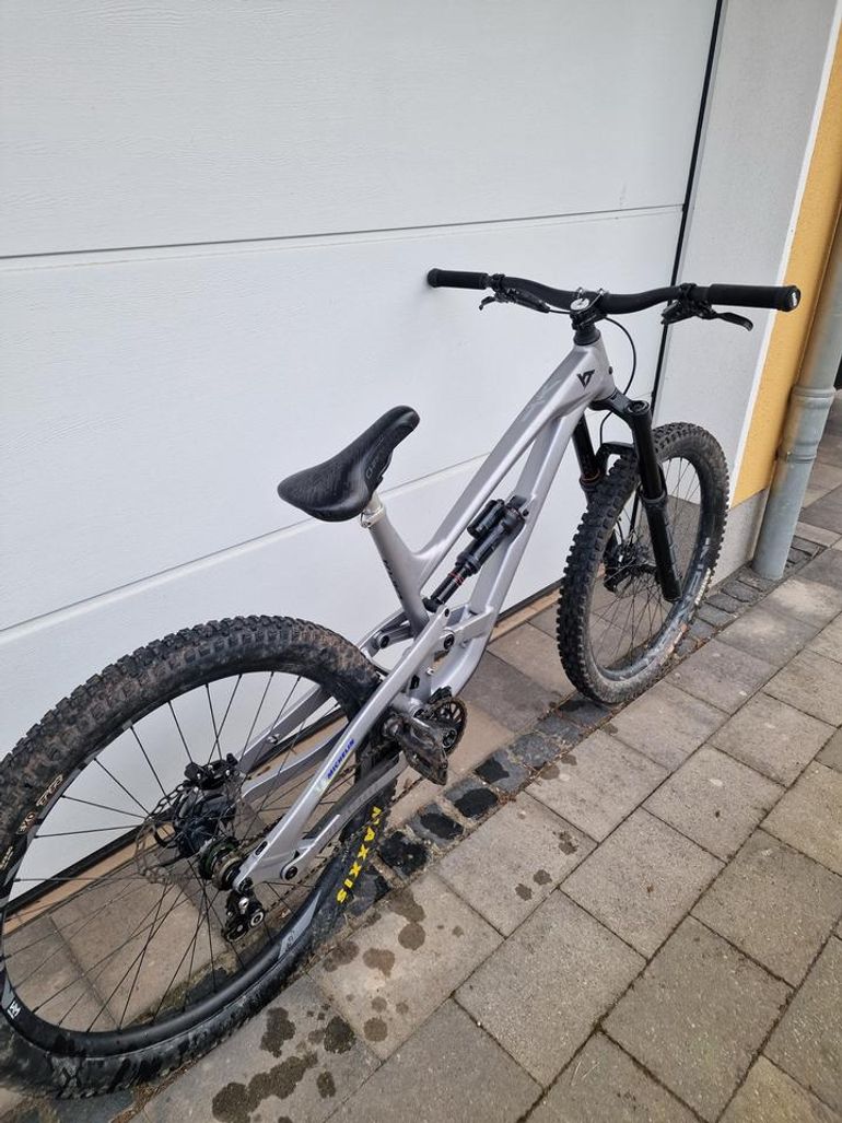Used YT Industries YT Capra Core 1 2021 Gr L 2021 Mountainbike — image 2 of 15