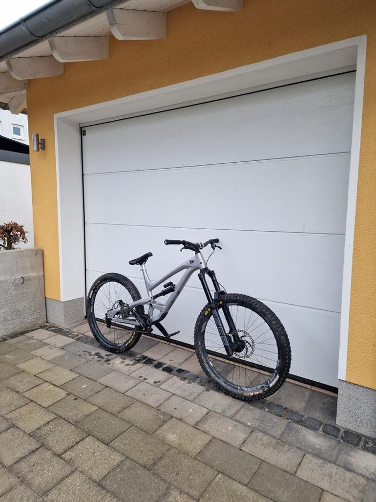 Used YT Industries YT Capra Core 1 2021 Gr L 2021 Mountainbike — image 12 of 15