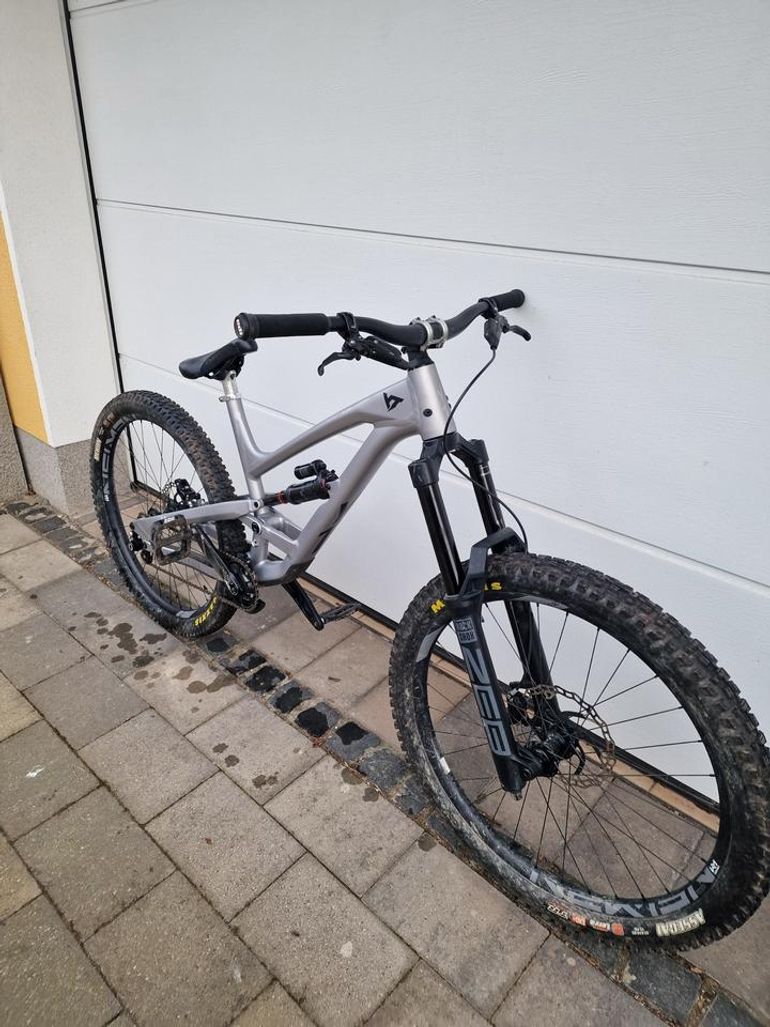 Used YT Industries YT Capra Core 1 2021 Gr L 2021 Mountainbike — image 10 of 15