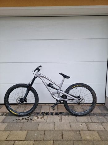Used YT Industries YT Capra Core 1 2021 Gr L 2021 VTT
