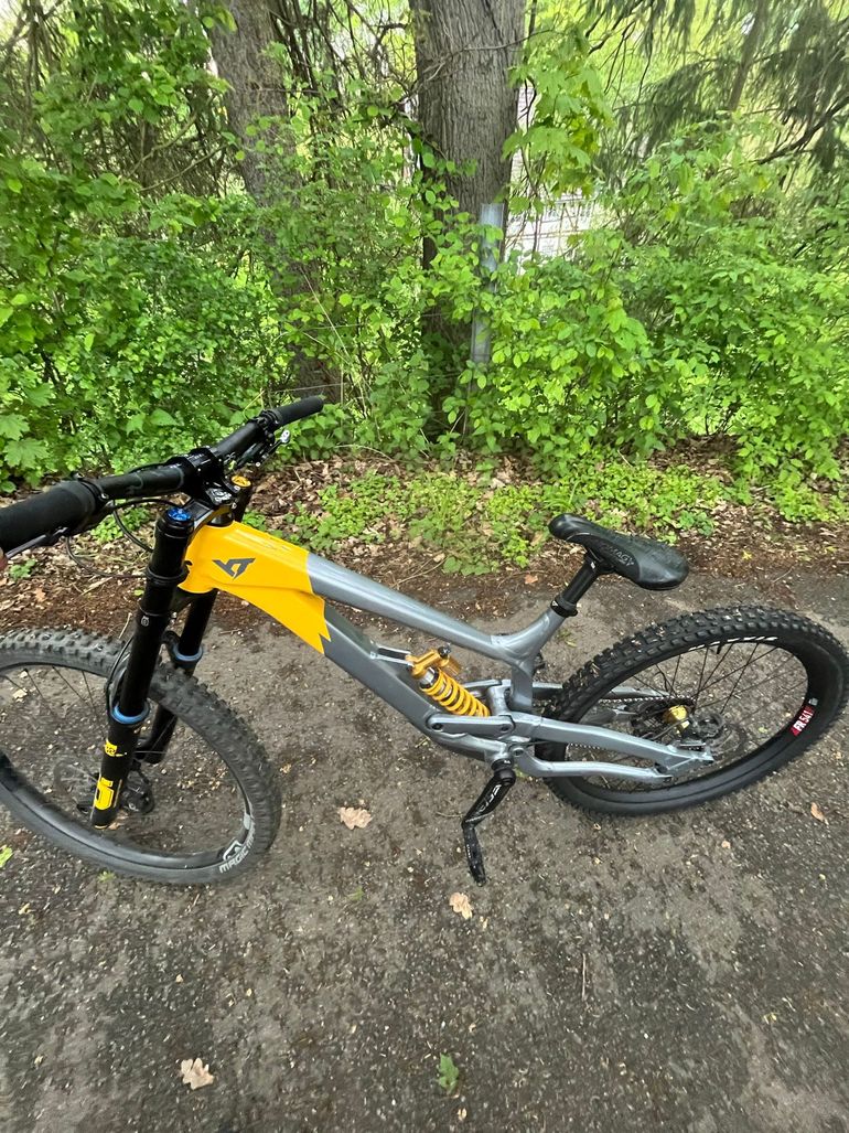 Used YT Industries YT Tues Uncaged 11 2023 XL 2023 Mountainbike, Light Gray — image 5 of 7