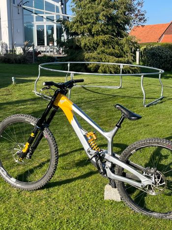 Used YT Industries YT Tues Uncaged 11 2023 XL 2023 Mountainbike, Light Gray — image 7 of 7