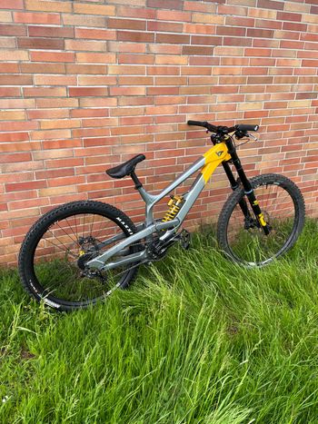 Used YT Industries YT Tues Uncaged 11 2023 XL 2023 Mountainbike, Light Gray — image 3 of 7