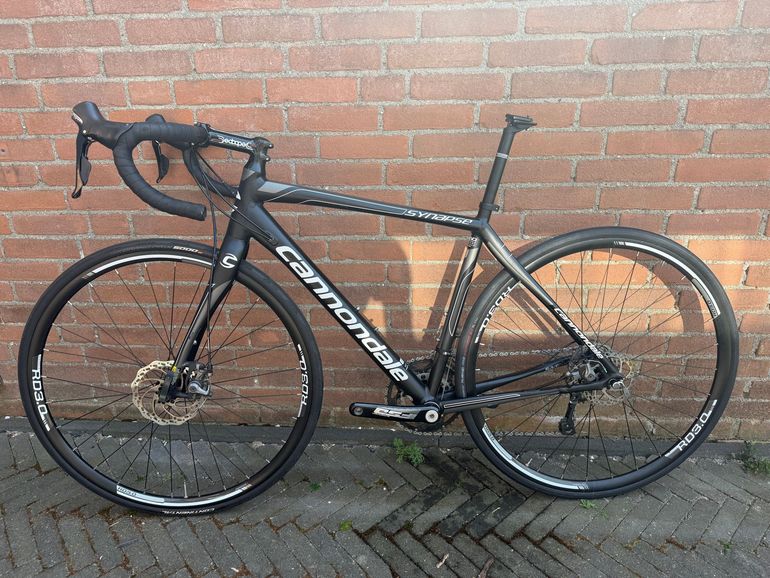 Used Cannondale Synapse Disc 105 2022 2022 Road & Gravel, Black — image 1 of 16