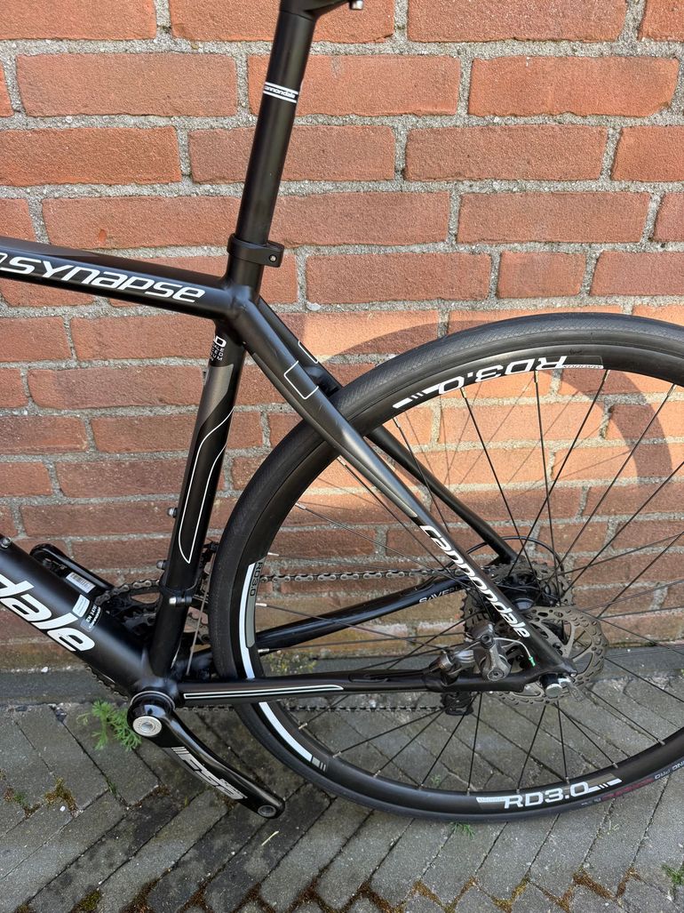 Used Cannondale Synapse Disc 105 2022 2022 Road & Gravel, Black — image 3 of 16