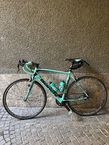 Tweedehands Bianchi Intenso Veloce Compact 2014 2014 Road & Gravel — afbeelding 9 van 12