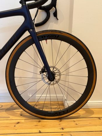 Used Specialized Aethos Sport 2025 Road & Gravel — image 5 of 11