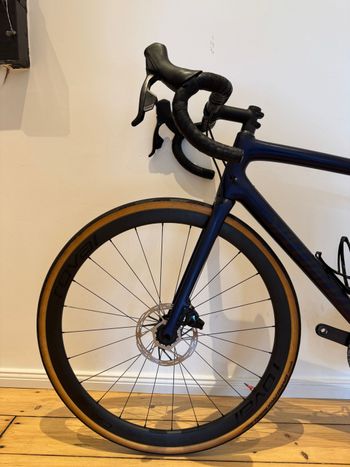 Used Specialized Aethos Sport 2025 Road & Gravel — image 8 of 11