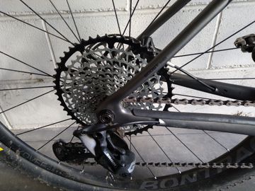 Used Trek Procaliber 9.8 SL 2018 2018 Mountainbike, Light Gray, 27.5, 29 — image 3 of 6