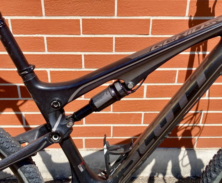 Used Scott Scott Genius SL 900 2016 Mountainbike, Nero — image 8 of 9