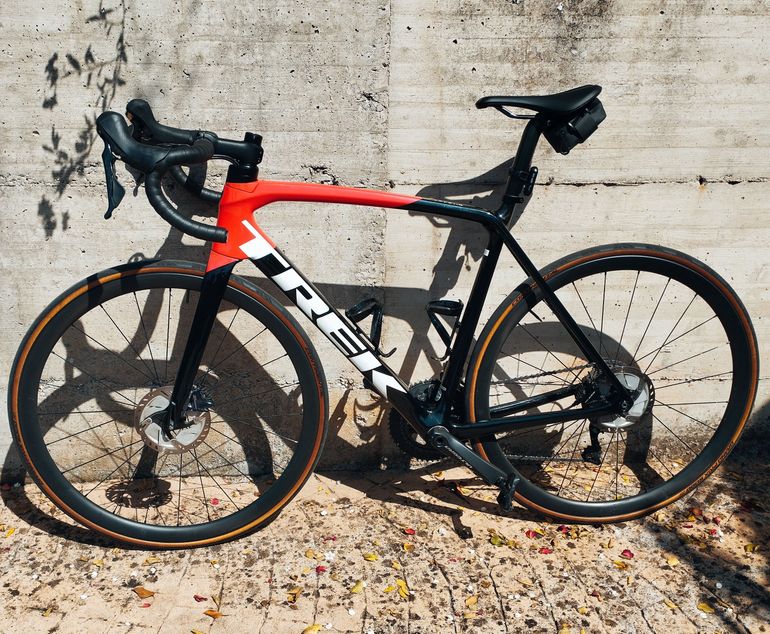 Used Trek Émonda SL 6 Disc Pro 2022 2022 Road & Gravel — image 1 of 9