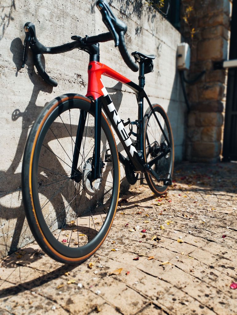 Used Trek Émonda SL 6 Disc Pro 2022 2022 Road & Gravel — image 4 of 9