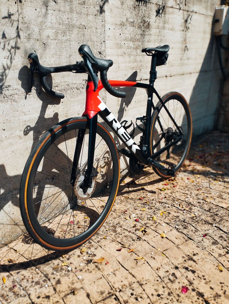 Used Trek Émonda SL 6 Disc Pro 2022 2022 Road & Gravel — image 7 of 9