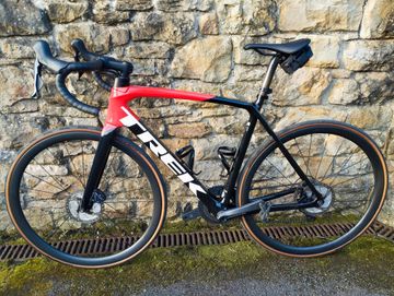 Tweedehands Trek Émonda SL 6 Disc Pro 2022 2022 Road & Gravel